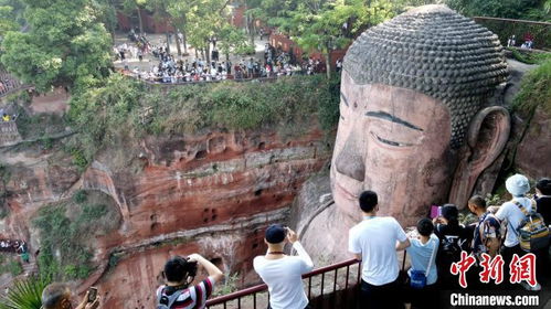 樂山大佛景區(qū)實(shí)施限流管理，保障游覽安全有序